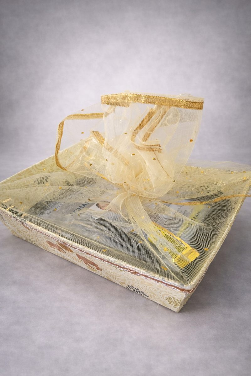 Gold net gift hamper